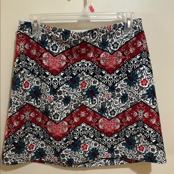 NWT Express Floral Paisley Blue & Red A line Skirt size 10! - Picture 4 of 8